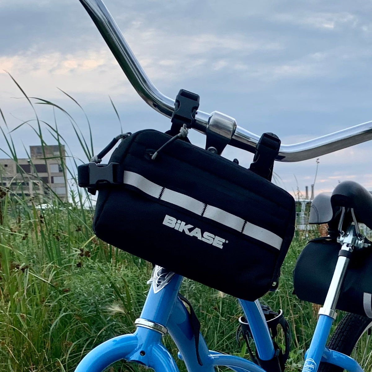 BiKASE Hipster Convertible Bike Bag & Waist Pack - view 2